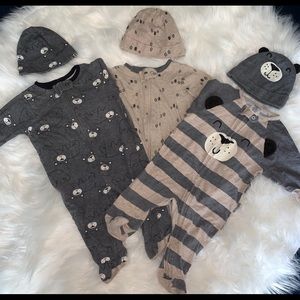 Baby Sleeper with matching hats